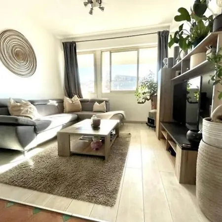 2 Bedroom In Suquet - Private Parking, Walk To Palais & Beaches Appartement