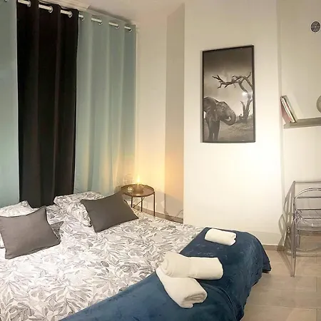 2 Bedroom In Suquet - Private Parking, Walk To Palais & Beaches *
