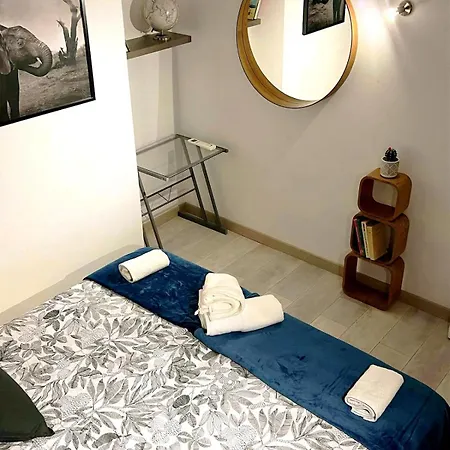 2 Bedroom In Suquet - Private Parking, Walk To Palais & Beaches *