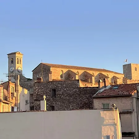 2 Bedroom In Suquet - Private Parking, Walk To Palais & Beaches