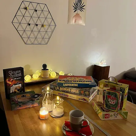 Appartement 2 Bedroom In Suquet - Private Parking, Walk To Palais & Beaches Cannes