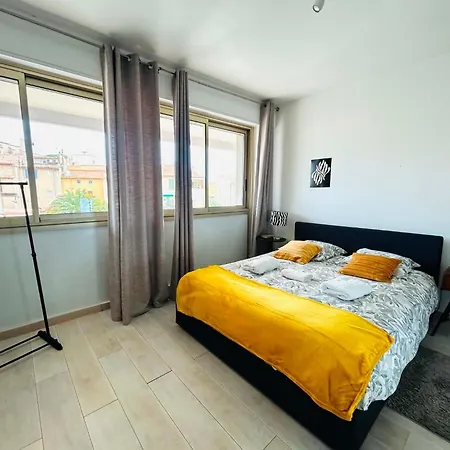 Appartement 2 Bedroom In Suquet - Private Parking, Walk To Palais & Beaches *